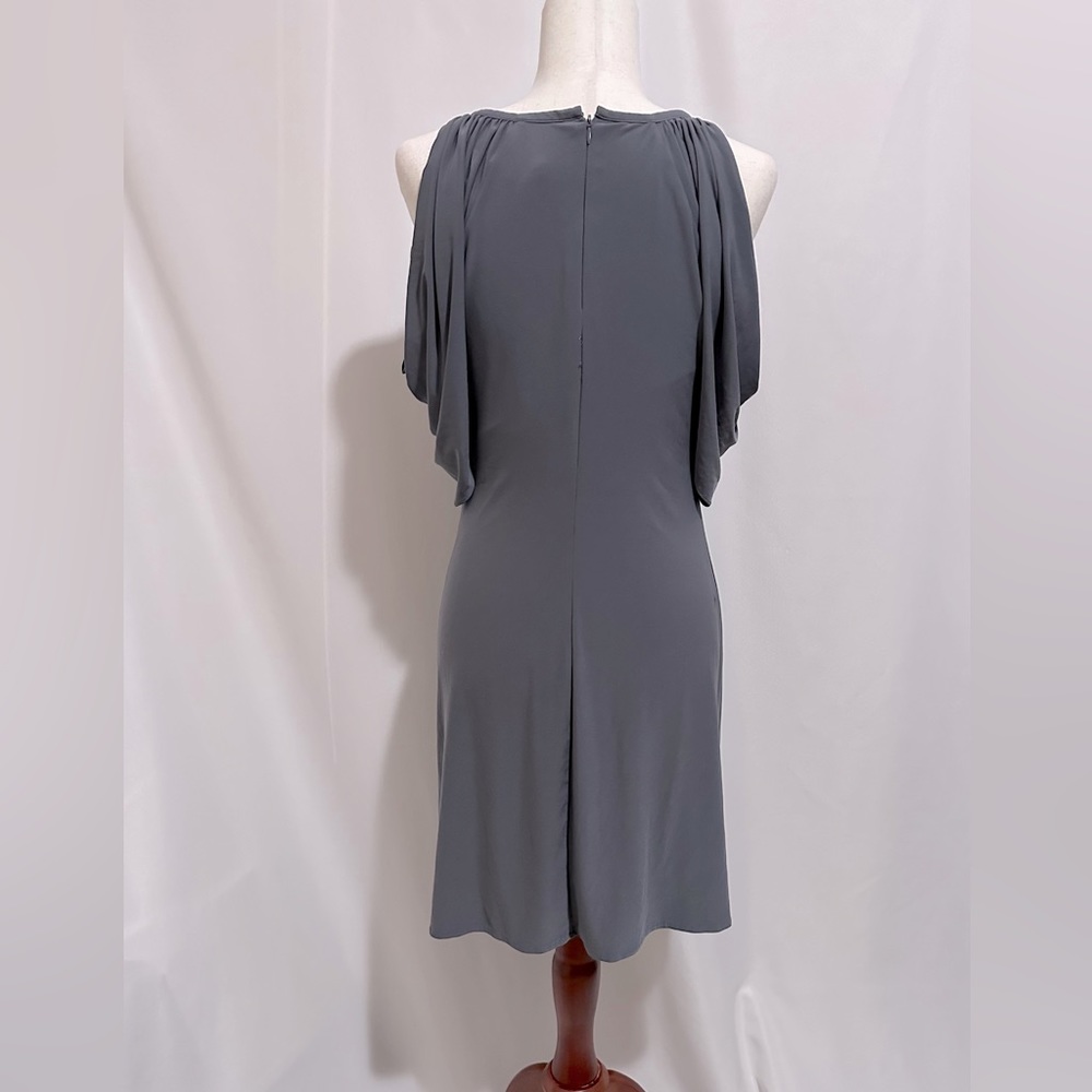 Boston Proper Cold Shoulder Ruched Top Gray Dress. Size: Small - Picture 3 of 5